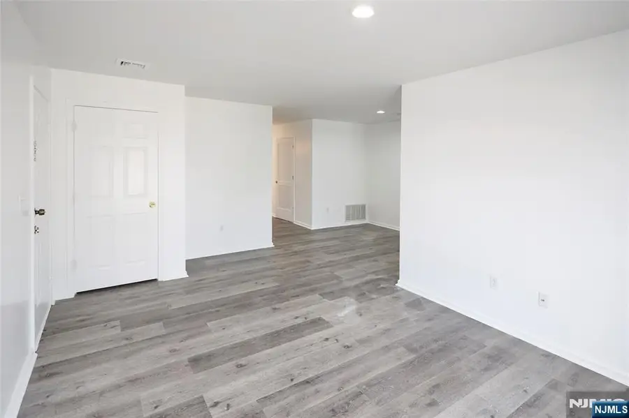 464-466 16th Street, Newark, NJ 07103 - #3