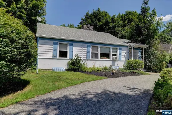 1 Welch Road, Ringwood, NJ 07456