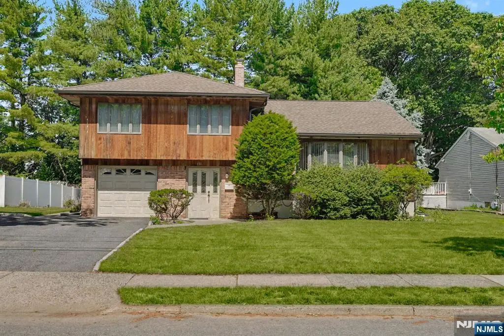 151 Broadview Terrace, Paramus, NJ 07652 - #1
