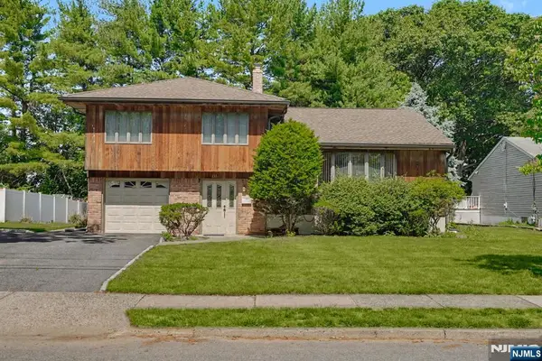 151 Broadview Terrace, Paramus, NJ 07652