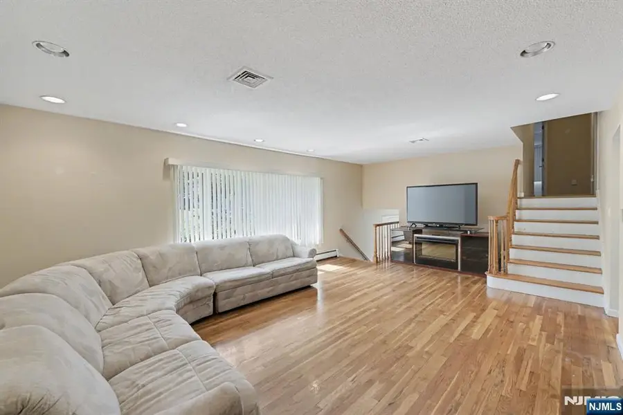 151 Broadview Terrace, Paramus, NJ 07652 - #3