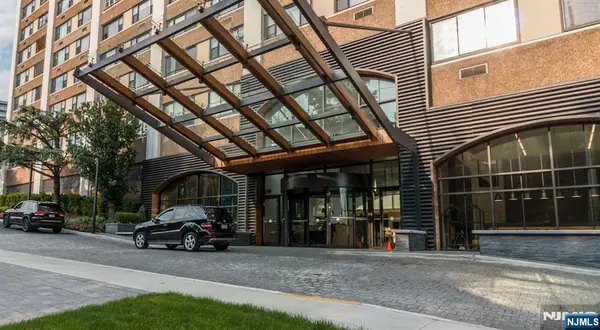 250 Gorge Road 28-I, Cliffside Park, NJ 07010