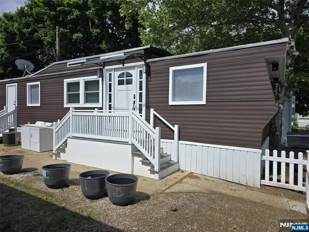 9 Monique Circle, Hazlet, NJ 07730 - #1