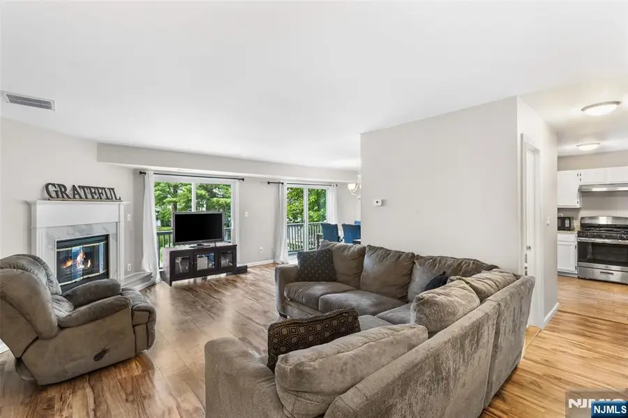 5 Garden Court, Roxbury, NJ 07876 - #2