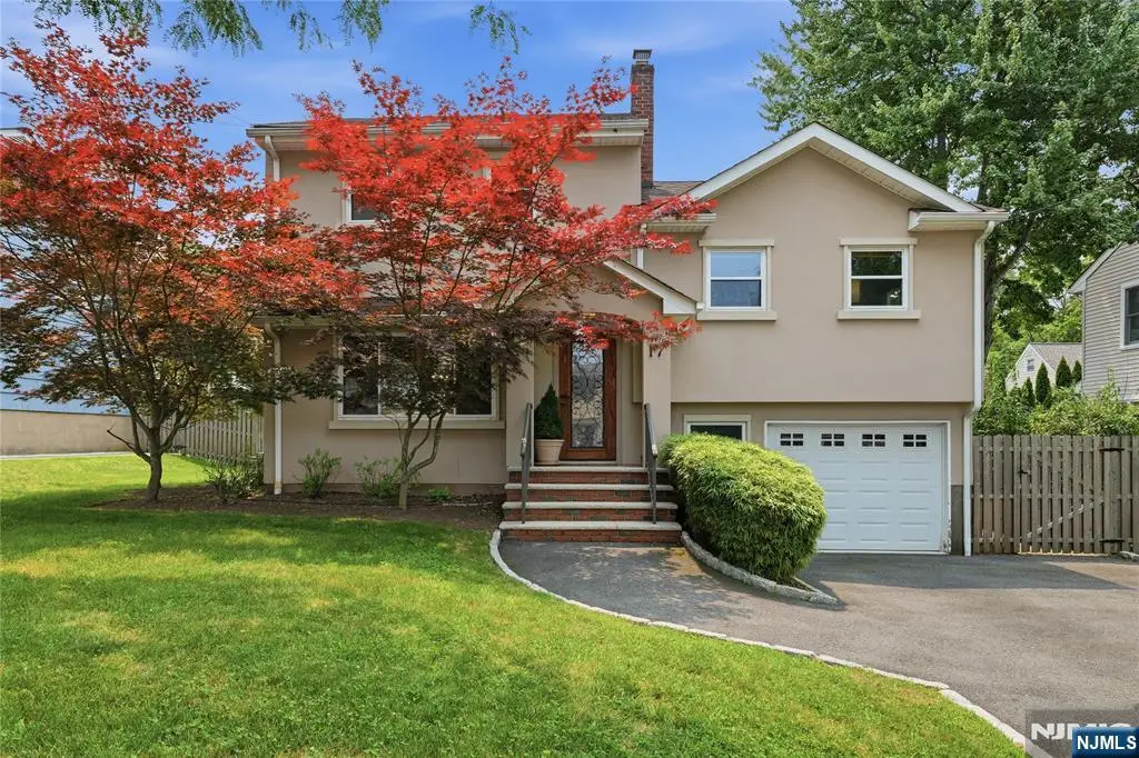 17 Westland Road, Verona, NJ 07044 - #1