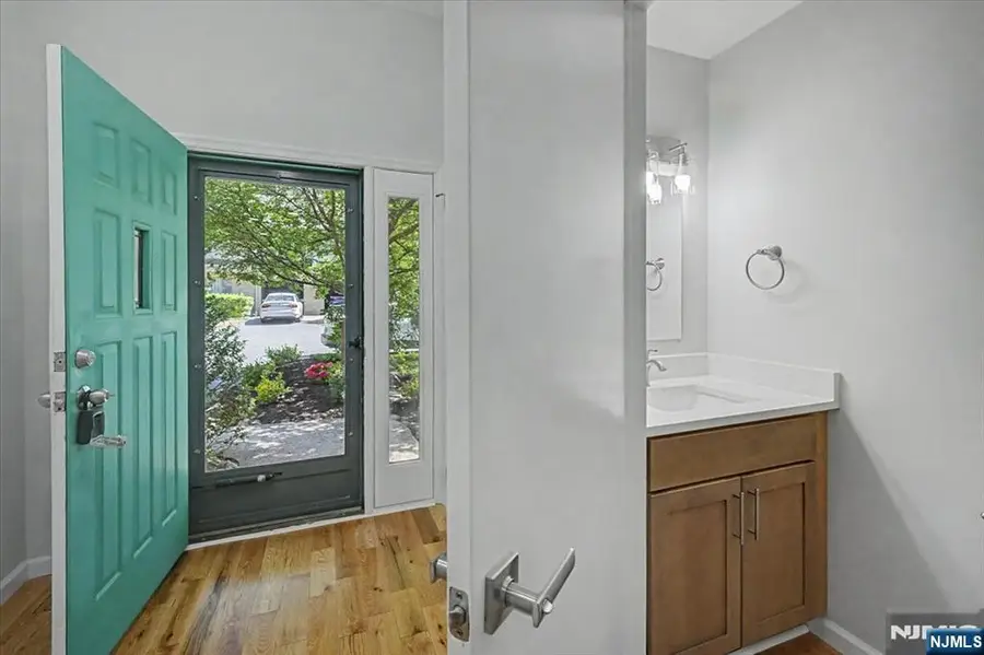 599 Apache Court, Mahwah, NJ 07430 - #2
