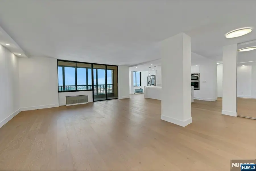 200 Winston 1912, Cliffside Park, NJ 07010 - #3