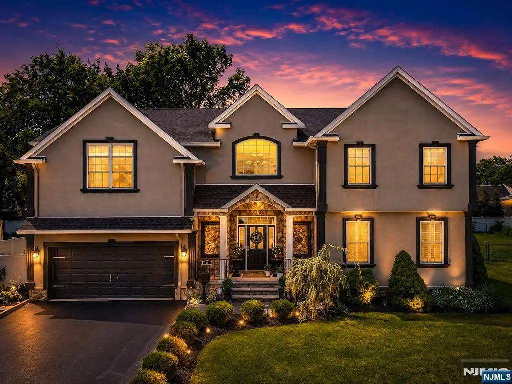 8 Ferndale Place, Pompton Plains, NJ 07444 - #1