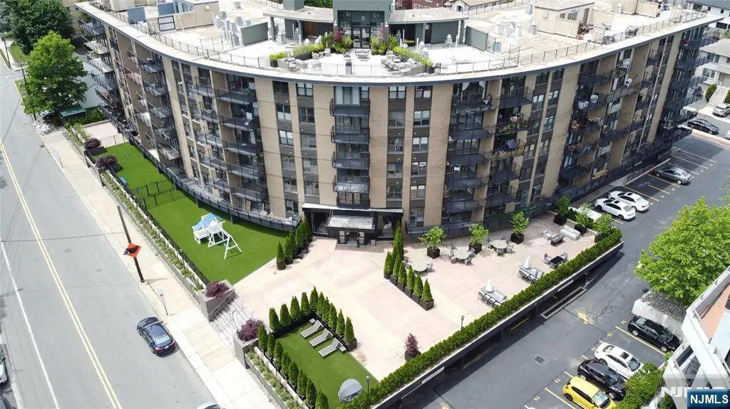 2400 Hudson Terrace, Fort Lee, NJ 07024 - #1
