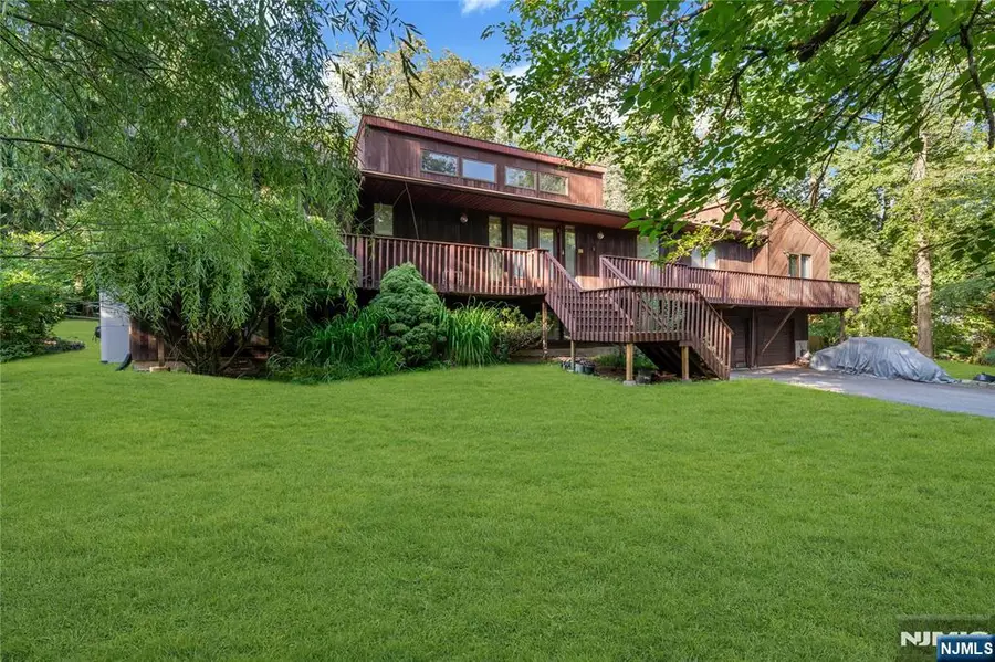3 Bluefield Court, Hillsdale, NJ 07642 - #2