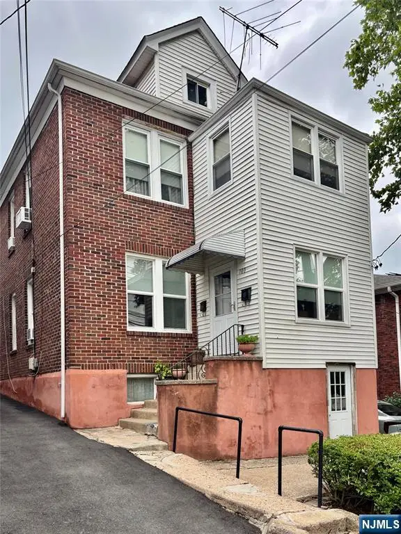 100 Hancox Avenue, Nutley, NJ 07110