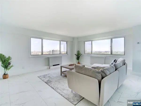 377 S Harrison Street 17FF, East Orange, NJ 07018