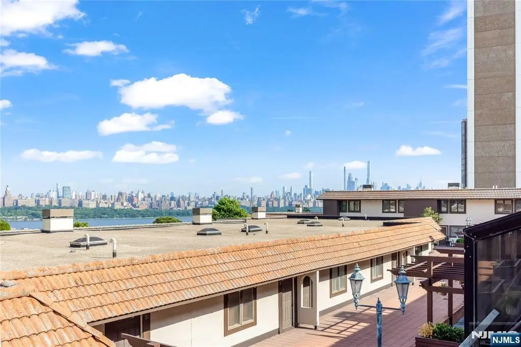 300 Gorge Road 8, Cliffside Park, NJ 07010 - #1