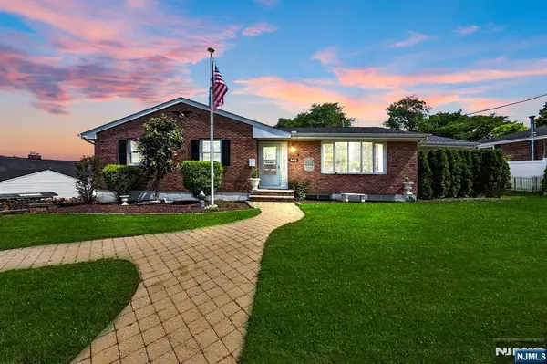 840 Lopatcong Street, Belvidere, NJ 07823