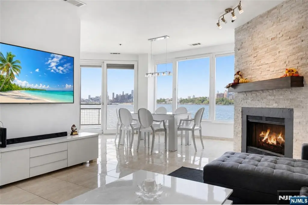 600 Harbor Boulevard 0928, Weehawken, NJ 07086 - #1
