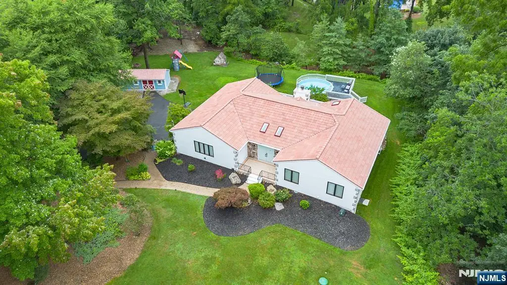 4 Daniel Lane, Kinnelon, NJ 07405 - #1