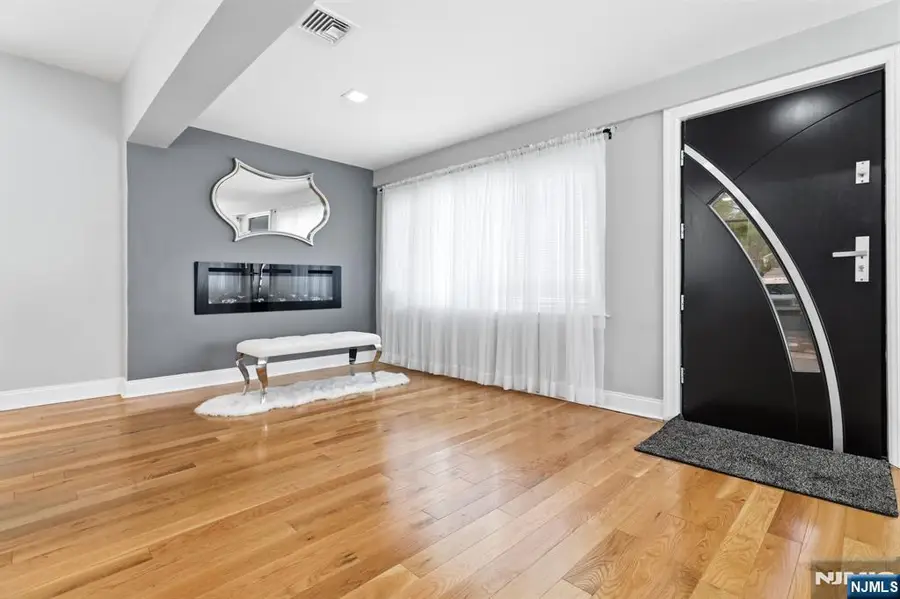 15 Pehle Avenue, Saddle Brook, NJ 07663 - #2