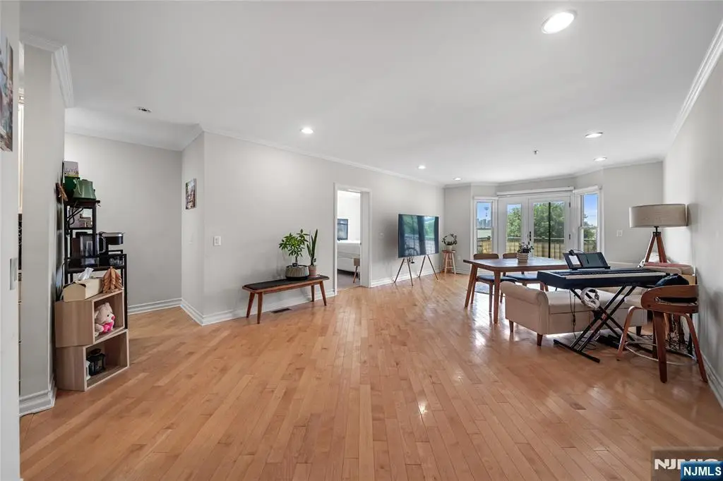 123 The Promenade 123, Edgewater, NJ 07020 - #1