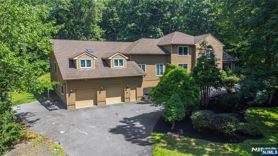 52 Tower Hill Lane, Kinnelon, NJ 07405 - #3
