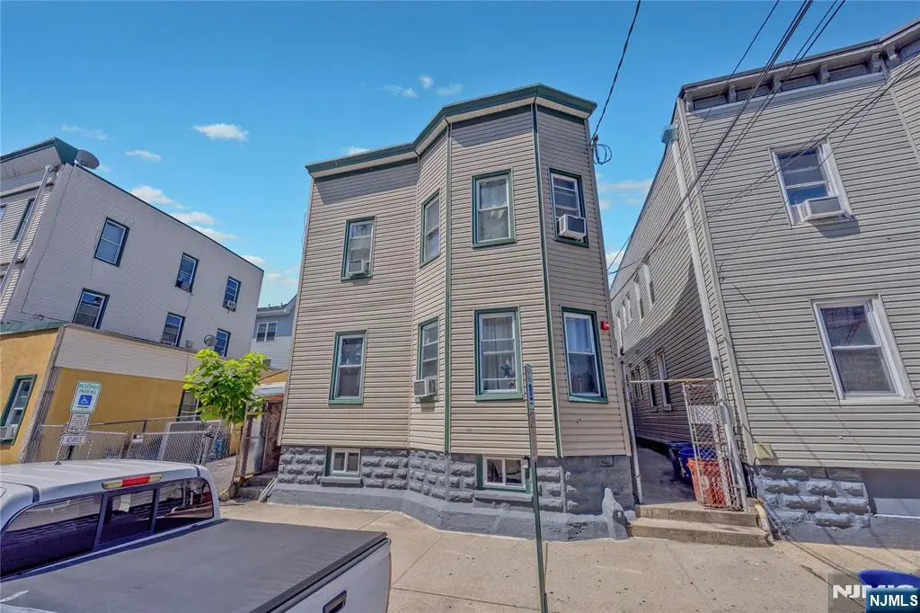 9 Vreeland Avenue, Passaic, NJ 07055 - #1