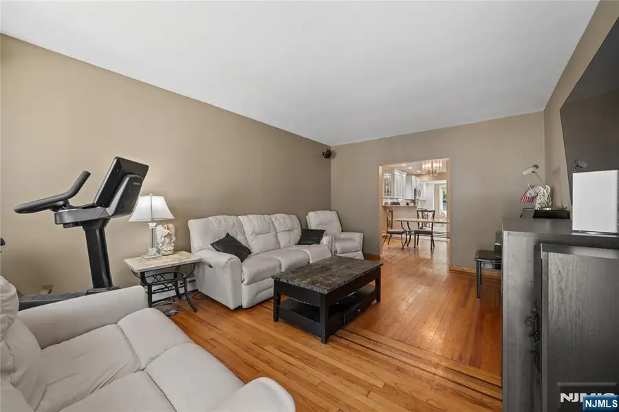 81 Huron Avenue, Clifton, NJ 07013 - #3