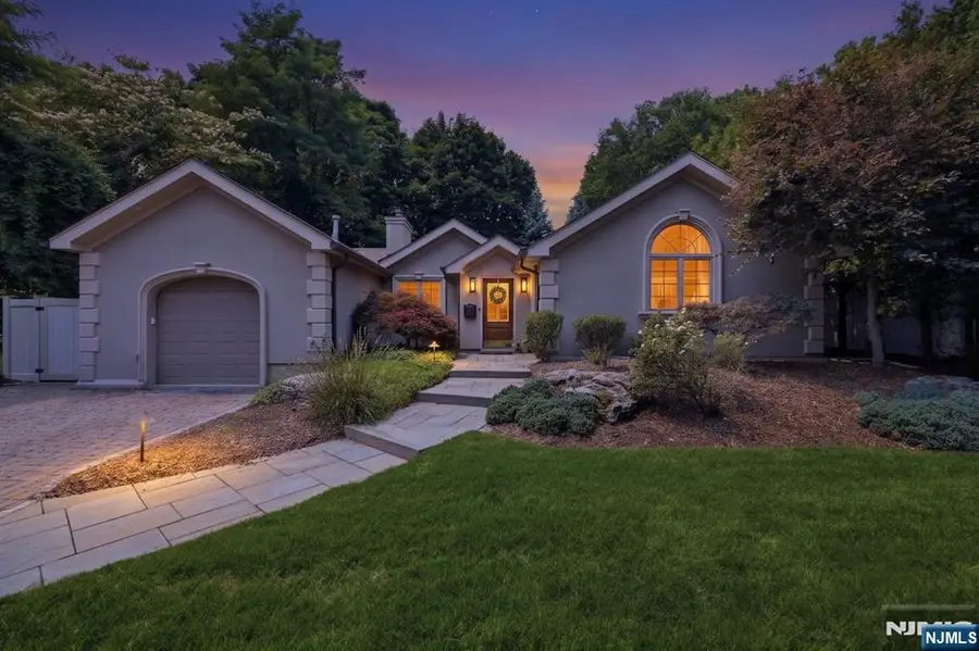23 Trinity Place, Hillsdale, NJ 07642 - #2