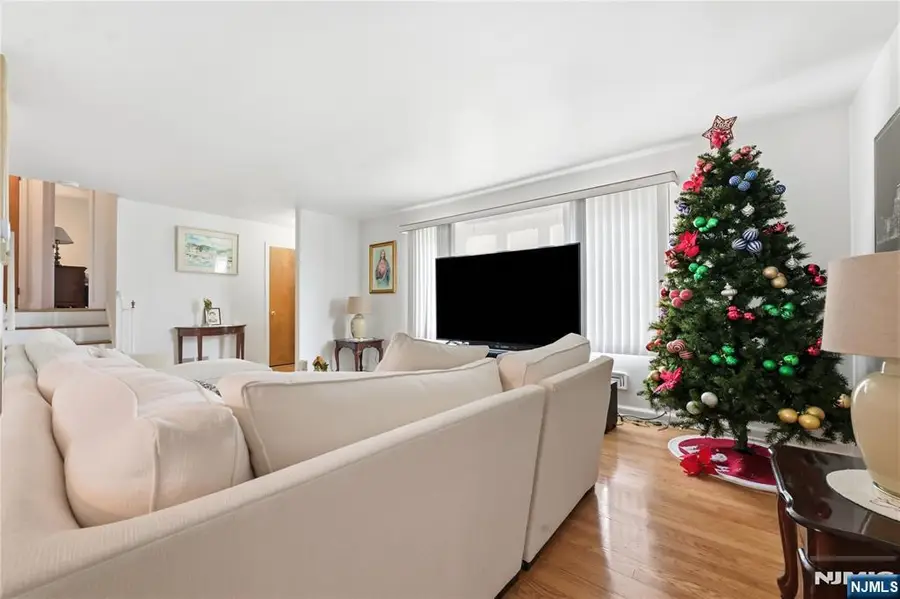 23 Bogle Court, North Arlington, NJ 07031 - #3