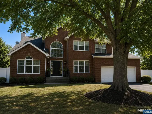 68 Carol Place, Wayne, NJ 07470