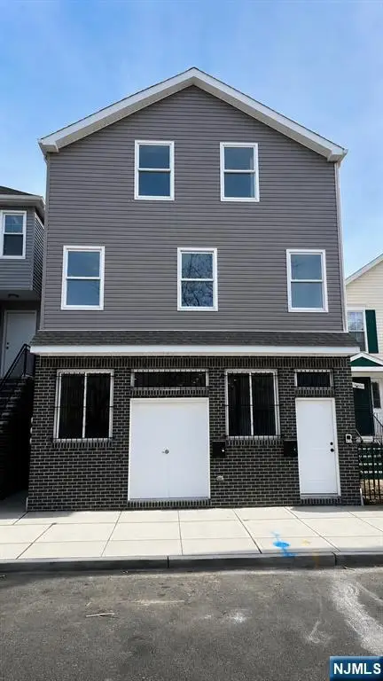 52 Holland Street, Newark, NJ 07103 - #1