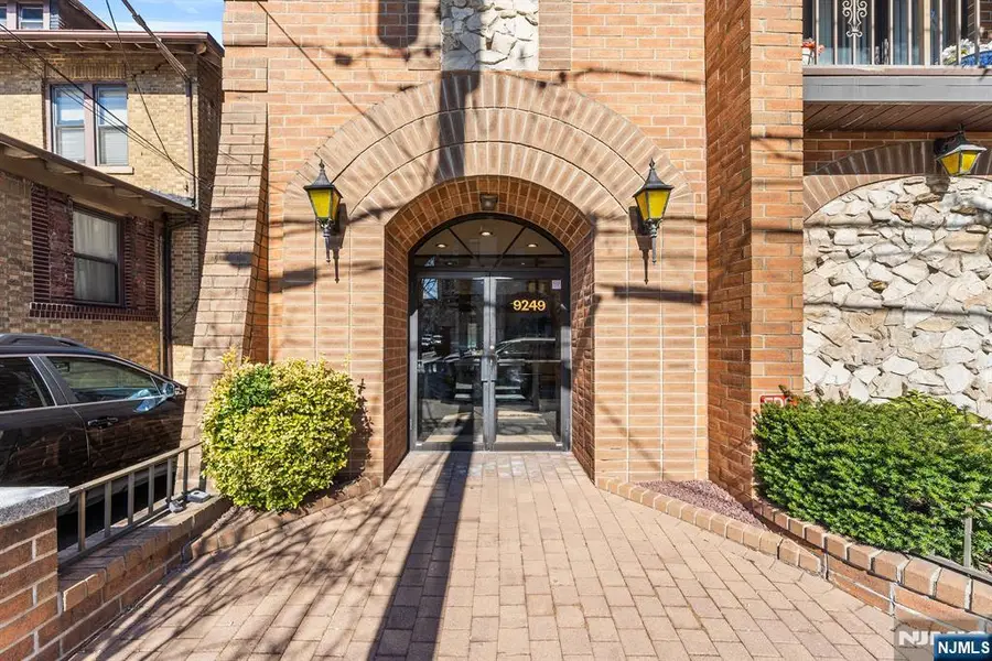 9249 Kennedy Boulevard 105, North Bergen, NJ 07047 - #3
