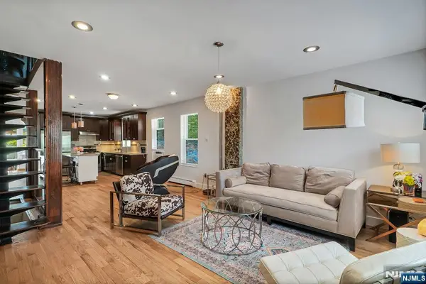 112 9th Avenue, Newark, NJ 07107