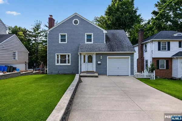 29 Laurel Avenue, Livingston, NJ 07039
