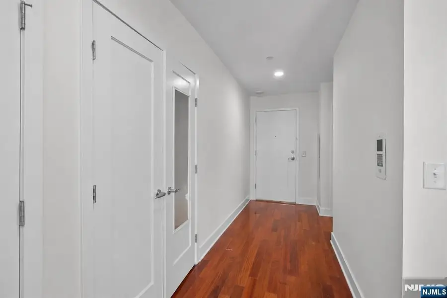 201 Marin Boulevard 813, Jersey City, NJ 07302 - #2