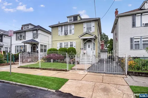 85 10th Street, Newark, NJ 07107