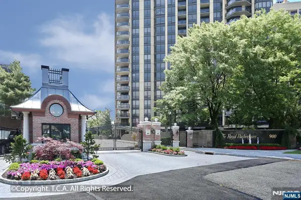 900 Palisade Avenue 17K, Fort Lee, NJ 07024