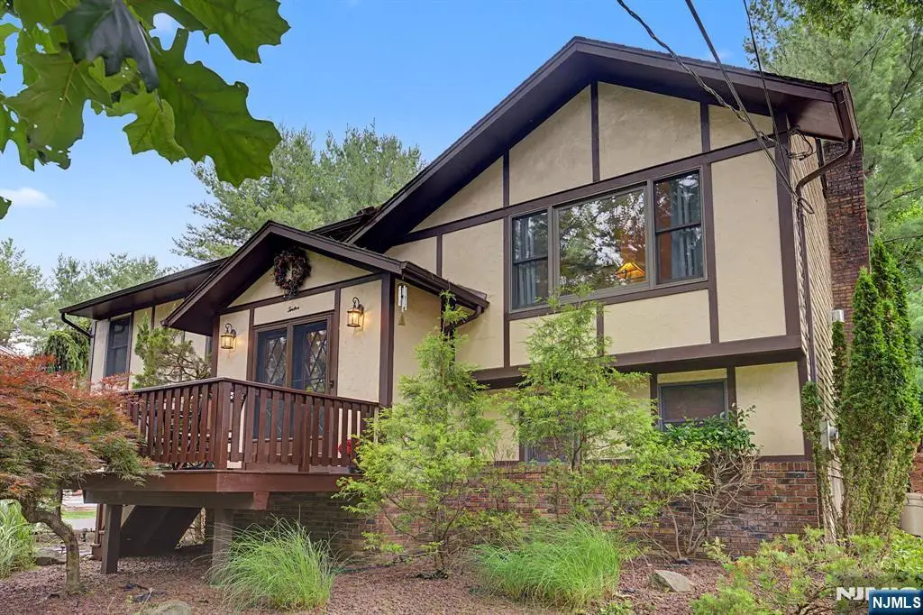 12 Seminole Avenue, Oakland, NJ 07436 - #1