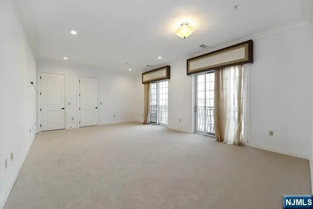2315 The Plaza Plaza, Tenafly, NJ 07670 - #3