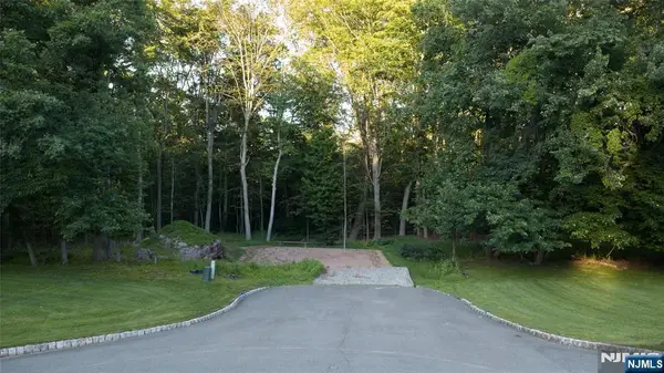 23 Fillmore Drive, Twp of Washington, NJ 07675