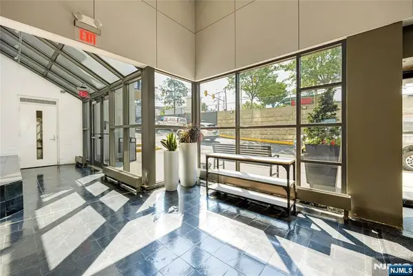 100 Manhattan Avenue 910, Union City, NJ 07087