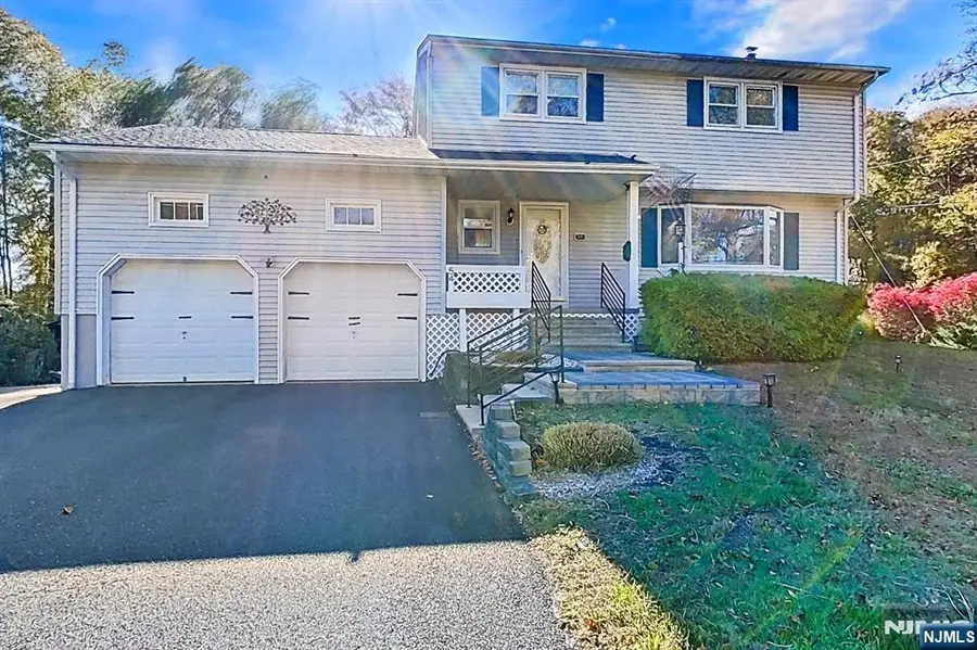 54 Mapledale Avenue, Succasunna, NJ 07876 - #3