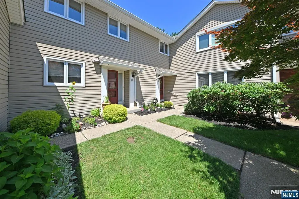 60 Sunset Court, Mahwah, NJ 07430 - #1