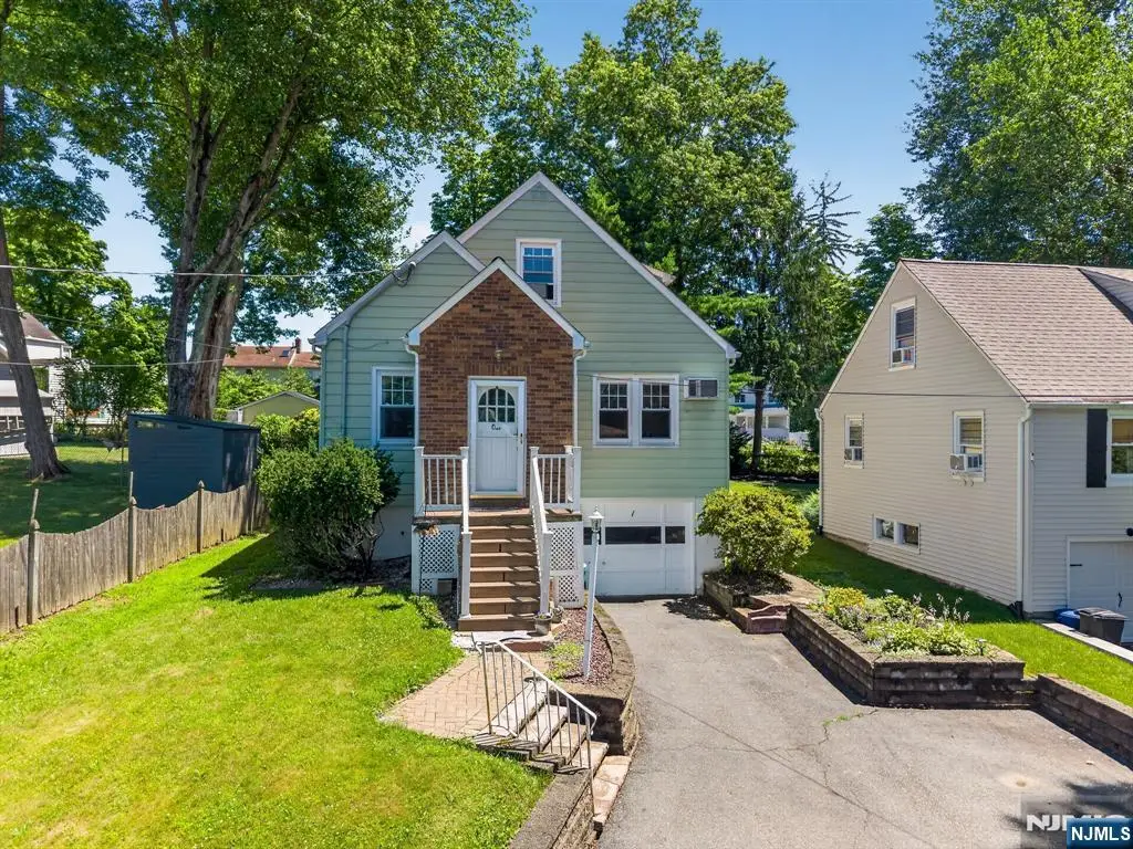 1 Westview Avenue, Roseland, NJ 07068 - #1