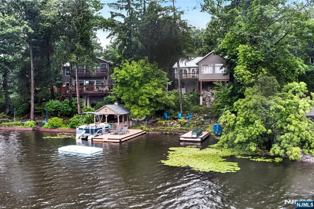 106 Demarest Road, Bloomingdale, NJ 07403 - #1