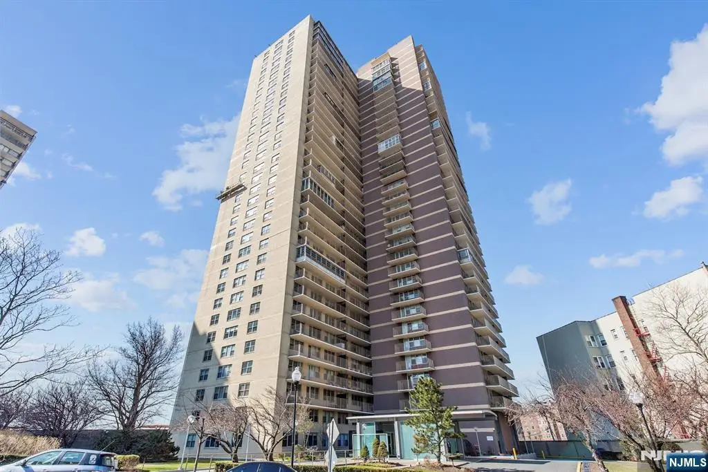 6040 Boulevard 8H, West New York, NJ 07093 - #1
