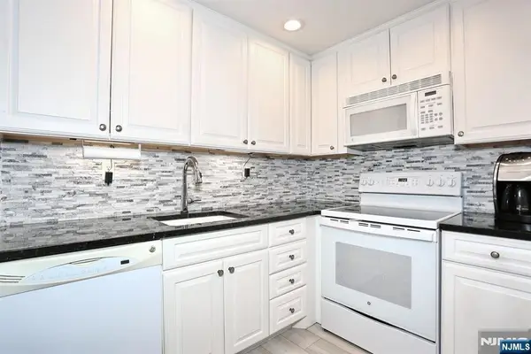 550 Fairview Avenue 302, Westwood, NJ 07675