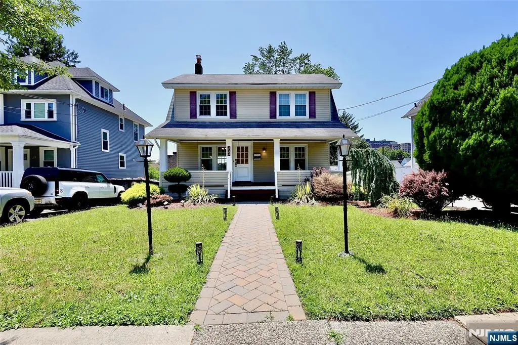 233 Hamilton Place, Hackensack, NJ 07601 - #1