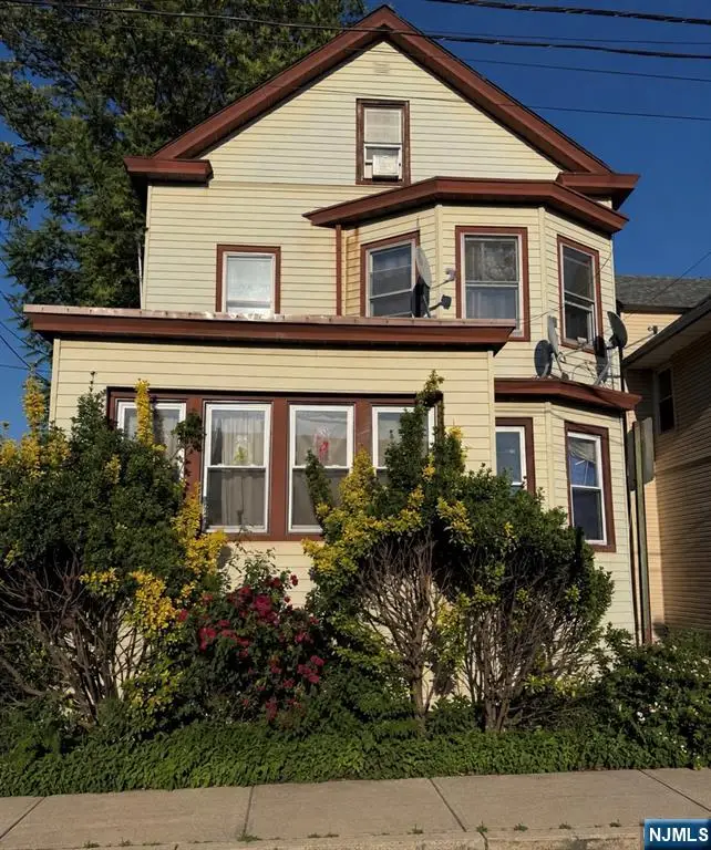 609 30th Street, Paterson, NJ 07513 - #1