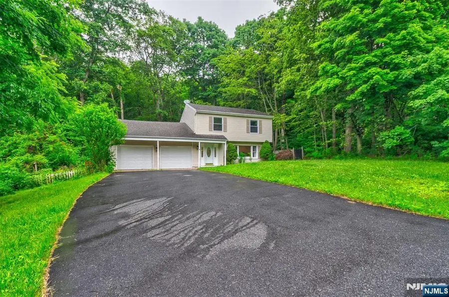 22 Karen Road, Vernon, NJ 07422 - #2