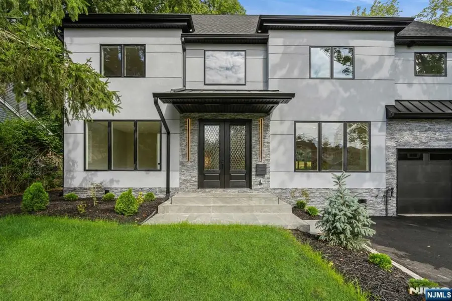 66 E Gramercy Place, Glen Rock, NJ 07452 - #2