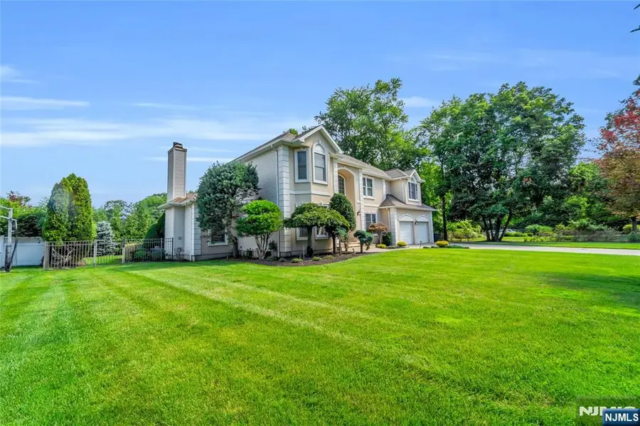 512 Brook Avenue, River Vale, NJ 07675 - #2